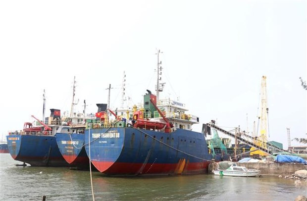 广治省加大招商引资力度 促进口岸和港口物流产业发展 ảnh 1