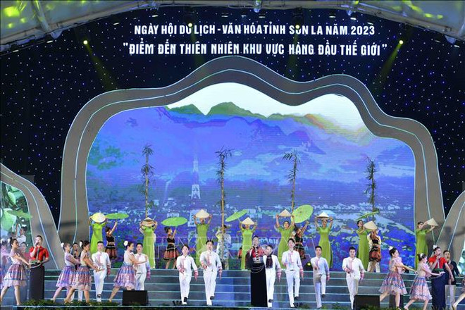 山罗省文化旅游节正式开幕 ảnh 1