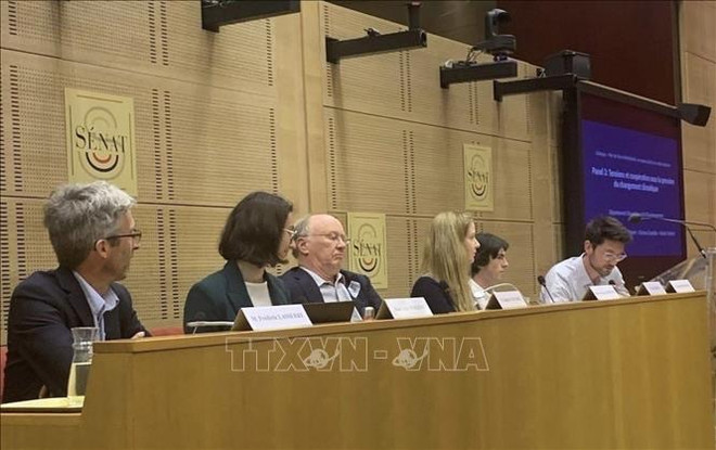 “东海：面向全球性挑战的多维空间”研讨会在法国举行 ảnh 1