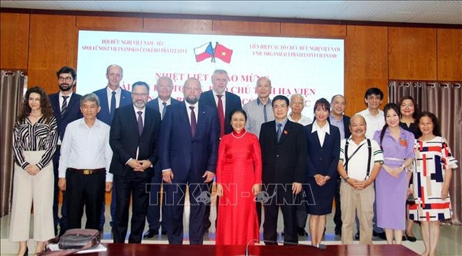 进一步推动越南与捷克友好合作关系 ảnh 1 进一步推动越南与捷克友好合作关系 ảnh 1