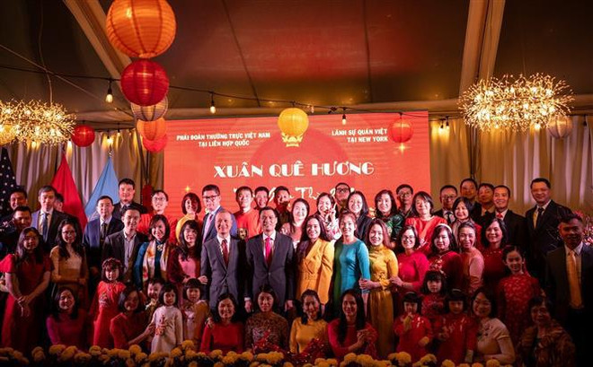 海外越南人欢聚一堂共迎新春 ảnh 1 海外越南人欢聚一堂共迎新春 ảnh 1