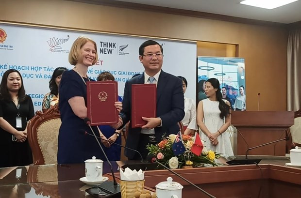 越南与新西兰签署关于教育领域的新战略合作协议 ảnh 1 越南与新西兰签署关于教育领域的新战略合作协议 ảnh 1