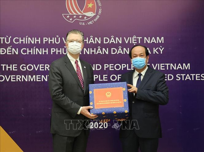 越南向日本、美国和俄罗斯赠送医疗用品 ảnh 1 越南向日本、美国和俄罗斯赠送医疗用品 ảnh 1