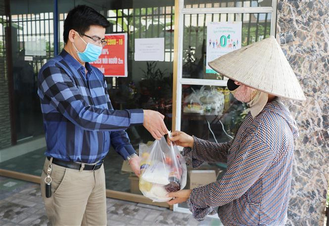 幸福超市——在疫情“寒冬”中送去温暖的爱心活动 ảnh 2 幸福超市——在疫情“寒冬”中送去温暖的爱心活动 ảnh 2