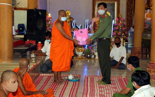 新冠肺炎疫情:动员南部高棉族同胞居家迎接传统新年 ảnh 2 新冠肺炎疫情:动员南部高棉族同胞居家迎接传统新年 ảnh 2