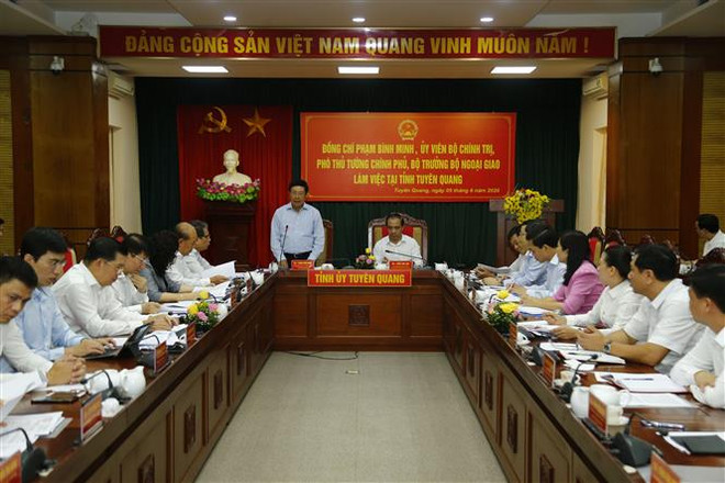 政府副总理兼外长范平明:宣光省须加快公共投资资金到位进度 ảnh 1  政府副总理兼外长范平明:宣光省须加快公共投资资金到位进度 ảnh 1