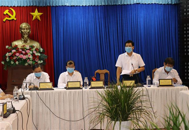 越南各地暂停聚集性活动和非必要服务 ảnh 2