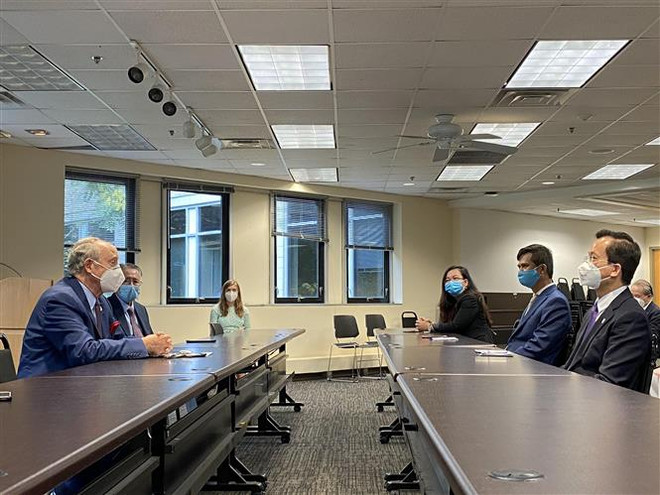 新冠肺炎疫情:越南驻美大使馆向马里兰州捐赠1万只口罩 ảnh 1 新冠肺炎疫情:越南驻美大使馆向马里兰州捐赠1万只口罩 ảnh 1