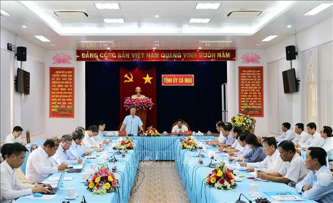 越共中央书记处常务书记陈国旺赴金瓯省调研 ảnh 1 越共中央书记处常务书记陈国旺赴金瓯省调研 ảnh 1