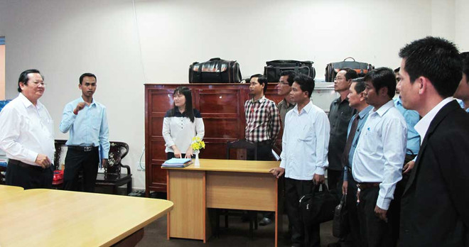 越南隆安省与柬埔寨柴桢省加强信息传媒合作 ảnh 2 越南隆安省与柬埔寨柴桢省加强信息传媒合作 ảnh 2