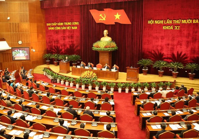 越共十一届十三中全会第四天新闻公报 ảnh 1 越共十一届十三中全会第四天新闻公报 ảnh 1