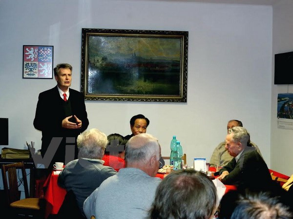 越南革新30周年研讨会在捷克举行 ảnh 1 越南革新30周年研讨会在捷克举行 ảnh 1