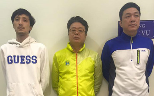 河内市公安以信用卡诈骗罪逮捕3名韩国籍嫌犯人 ảnh 1 河内市公安以信用卡诈骗罪逮捕3名韩国籍嫌犯人 ảnh 1