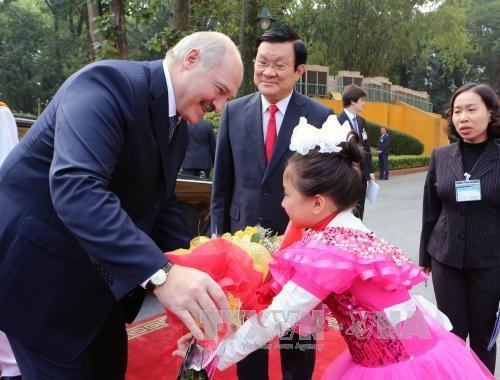 白俄罗斯总统卢卡申科圆满结束对越南进行的国事访问 ảnh 1 白俄罗斯总统卢卡申科圆满结束对越南进行的国事访问 ảnh 1