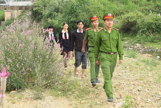 协助人民参与及解答责任基金会总结会议在河内举行 ảnh 1