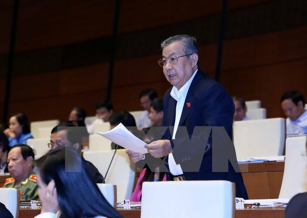 越南第十三届国会第十次会议讨论2015年经济社会发展情况 ảnh 1