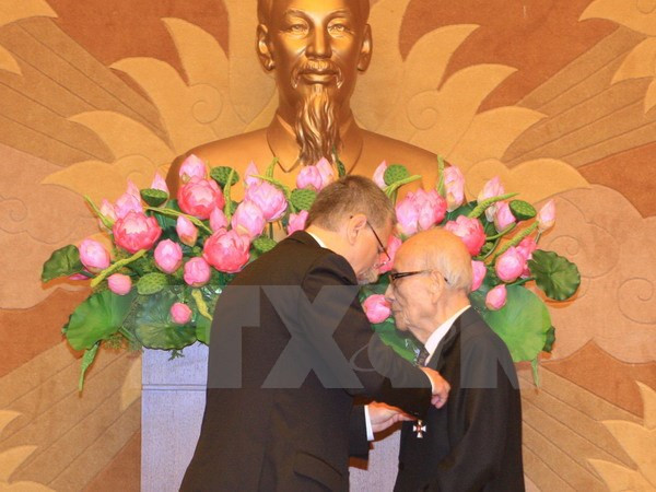 武挑教授荣获匈牙利十字骑士勋章 ảnh 1