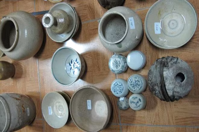 安江省人民捐赠数百件文化实物 ảnh 1