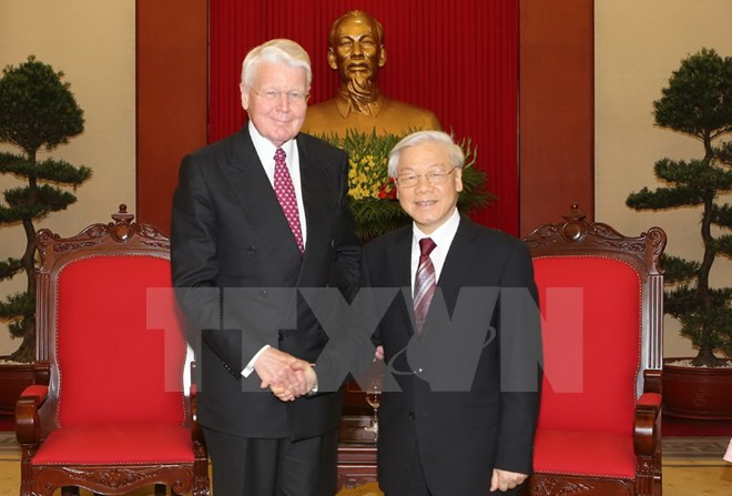 越共中央总书记阮富仲会见冰岛总统格里姆松 ảnh 1 越共中央总书记阮富仲会见冰岛总统格里姆松 ảnh 1