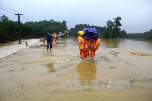 越南多地继续遭暴雨洪水袭击 ảnh 1 越南多地继续遭暴雨洪水袭击 ảnh 1