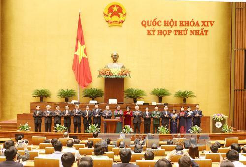 越南第十四届国会第一次会议:国会代表对国会活动继续革新信心十足 ảnh 1 越南第十四届国会第一次会议:国会代表对国会活动继续革新信心十足 ảnh 1