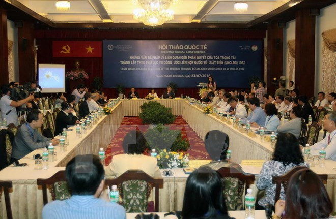 关于海牙仲裁法庭所做出的裁决相关法律问题的国际研讨会在胡志明市举行 ảnh 1 关于海牙仲裁法庭所做出的裁决相关法律问题的国际研讨会在胡志明市举行 ảnh 1