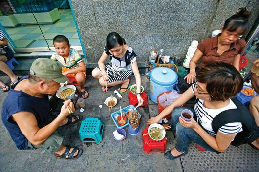 河粉——河内市民早餐再熟悉不过的食物 ảnh 3 河粉——河内市民早餐再熟悉不过的食物 ảnh 3