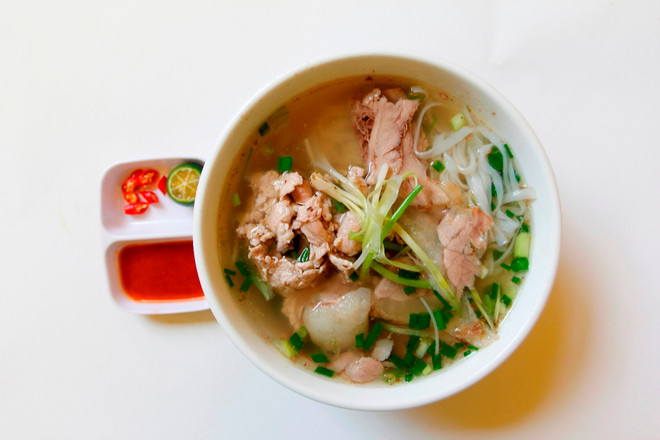 河粉——河内市民早餐再熟悉不过的食物 ảnh 1 河粉——河内市民早餐再熟悉不过的食物 ảnh 1