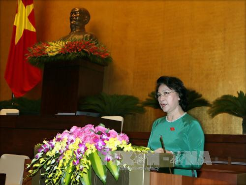 第十四届国会一次会议：递交会议第十四届国会主席、副主席及国会常委会委员等职务候选人人选名单 ảnh 2