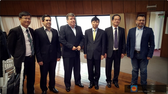 越南外交部副部长邓廷贵对巴拉圭进行正式访问 ảnh 1 越南外交部副部长邓廷贵对巴拉圭进行正式访问 ảnh 1