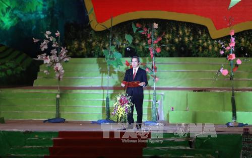 西北地区先进模范表彰大会在福寿省举行 ảnh 2 西北地区先进模范表彰大会在福寿省举行 ảnh 2