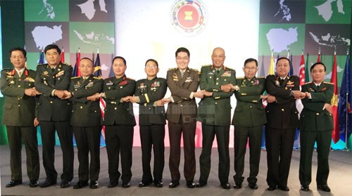 越南人民军副总参谋长范鸿乡中将出席第17届东盟陆军司令会议 ảnh 1 越南人民军副总参谋长范鸿乡中将出席第17届东盟陆军司令会议 ảnh 1