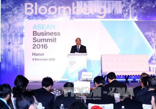 越南政府总理阮春福：企业界是东盟经济联系的动力 ảnh 1