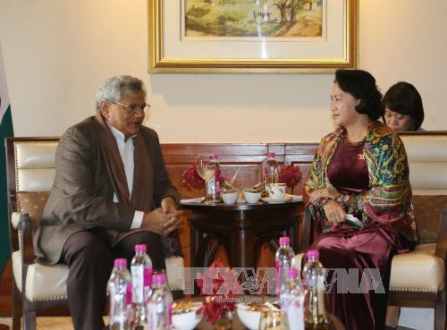 越南国会主席阮氏金银会见印共总书记亚秋里 ảnh 2 越南国会主席阮氏金银会见印共总书记亚秋里 ảnh 2