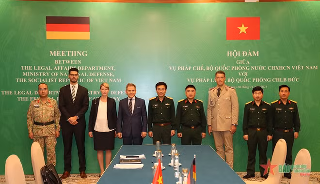 越德两国加强在军事国防法律领域的合作 ảnh 2 越德两国加强在军事国防法律领域的合作 ảnh 2