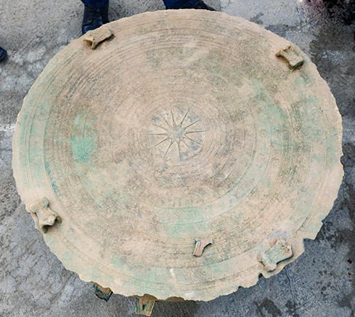 越南奠边省发现一面古老铜鼓 ảnh 1 越南奠边省发现一面古老铜鼓 ảnh 1