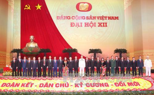 越南共产党第十二次全国代表大会第五天的新闻公报 ảnh 1