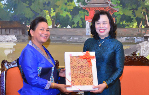 河内市与老挝首都万象妇女加强合作 ảnh 1 河内市与老挝首都万象妇女加强合作 ảnh 1