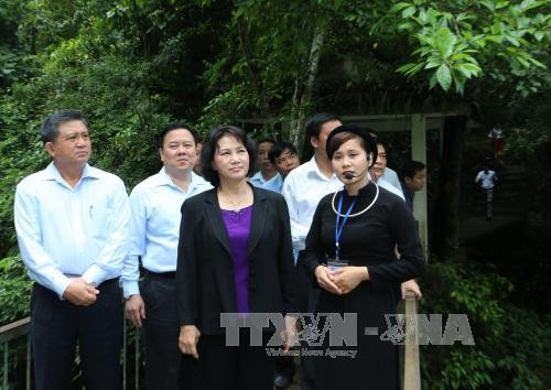 越南国会主席阮氏金银赴高平省调研 ảnh 2