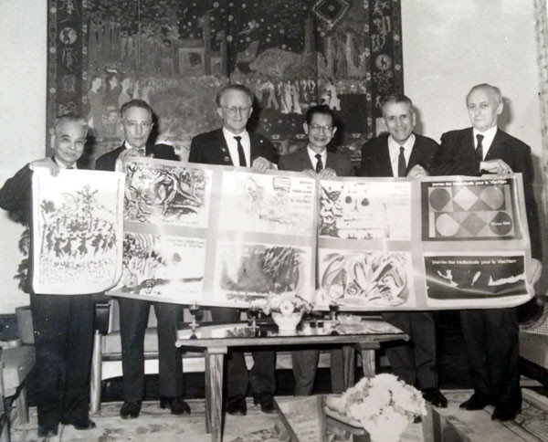 胡志明主席的纪念品赠送仪式在法国举行 ảnh 2 胡志明主席的纪念品赠送仪式在法国举行 ảnh 2