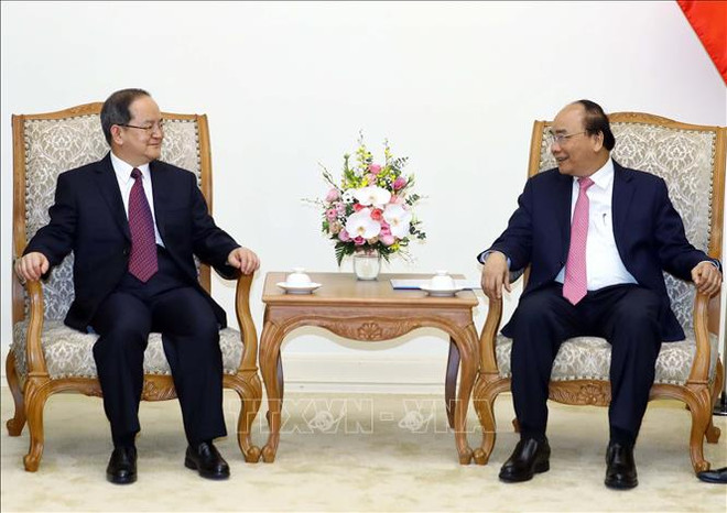 越南政府总理阮春福会见广西壮族自治区党委书记鹿心社 ảnh 1 越南政府总理阮春福会见广西壮族自治区党委书记鹿心社 ảnh 1