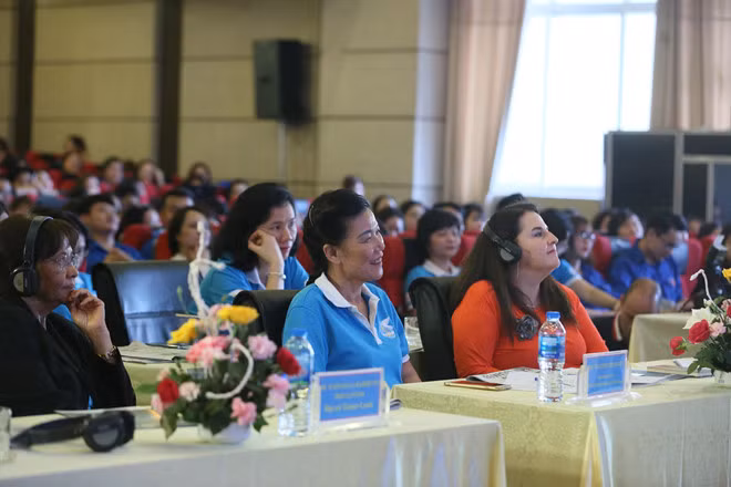 同大学生就性别平等及妇女与儿童安全问题进行对话 ảnh 2 同大学生就性别平等及妇女与儿童安全问题进行对话 ảnh 2