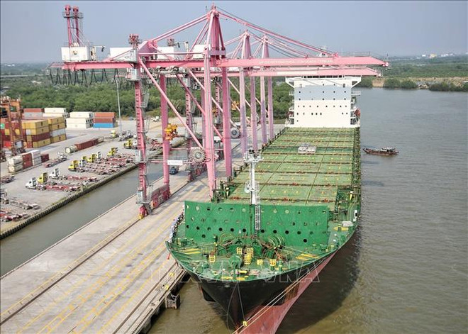 4万吨集装箱船抵达胡志明市港口 ảnh 1