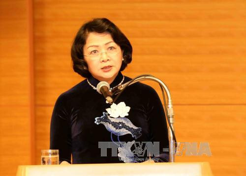 越南国家副主席邓氏玉盛在昆嵩省调研 ảnh 1 越南国家副主席邓氏玉盛在昆嵩省调研 ảnh 1