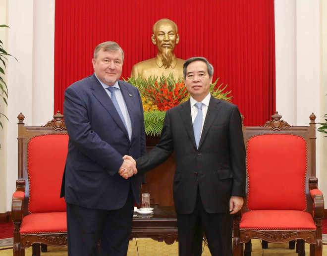 越共中央经济部部长阮文平会见美国-东盟理事会代表团 ảnh 2 越共中央经济部部长阮文平会见美国-东盟理事会代表团 ảnh 2