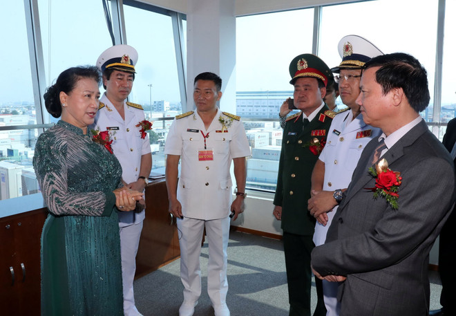 国会主席阮氏金银出席西贡新港总公司成立30周年纪念典礼 ảnh 1 国会主席阮氏金银出席西贡新港总公司成立30周年纪念典礼 ảnh 1