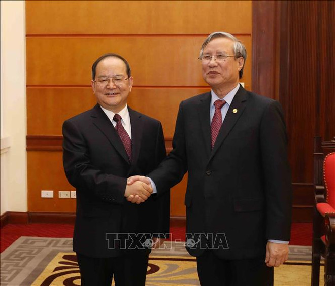 越共中央书记处常务书记陈国旺会见中国广西壮族自治区党委书记鹿心社 ảnh 1 越共中央书记处常务书记陈国旺会见中国广西壮族自治区党委书记鹿心社 ảnh 1