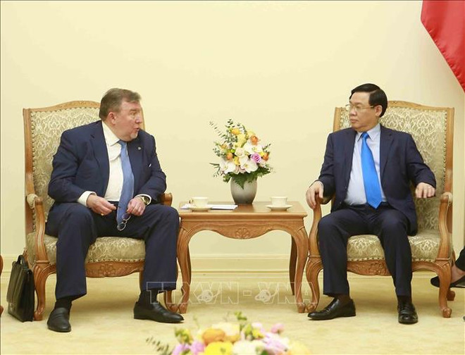 越南承诺将做国际投资银行的积极成员 ảnh 2 越南承诺将做国际投资银行的积极成员 ảnh 2