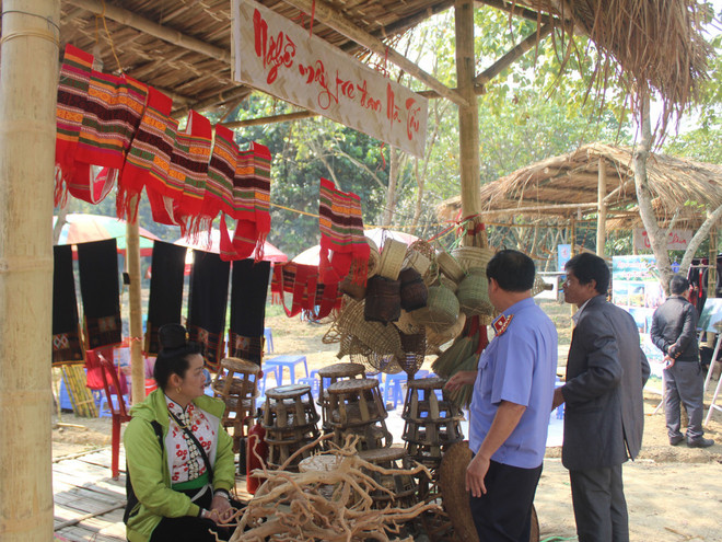 奠边省“山区集市”展现西北地区特色之美 ảnh 2