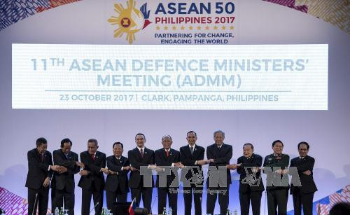 东盟各国防长呼吁朝鲜恢复对话谈判 ảnh 1